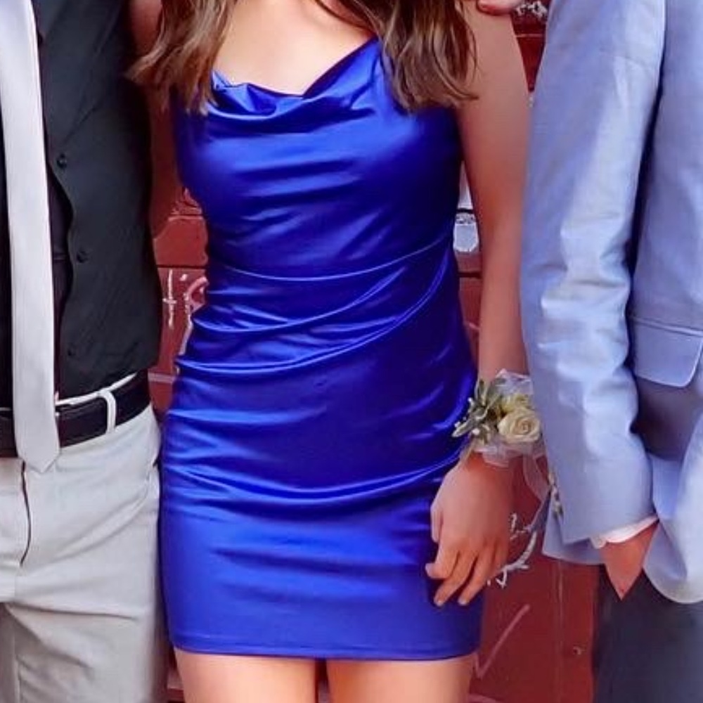 blue satin dress 💙
